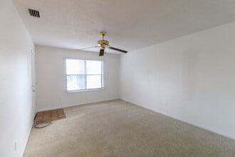 939 Hughey St in Apopka, FL - Building Photo - Building Photo