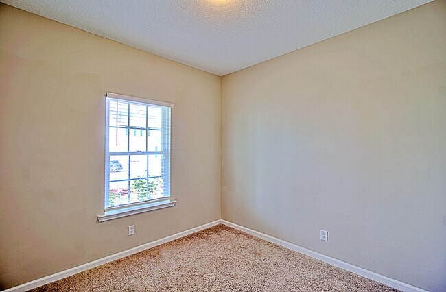 33 Daylily Ct in Hinesville, GA - Building Photo - Building Photo