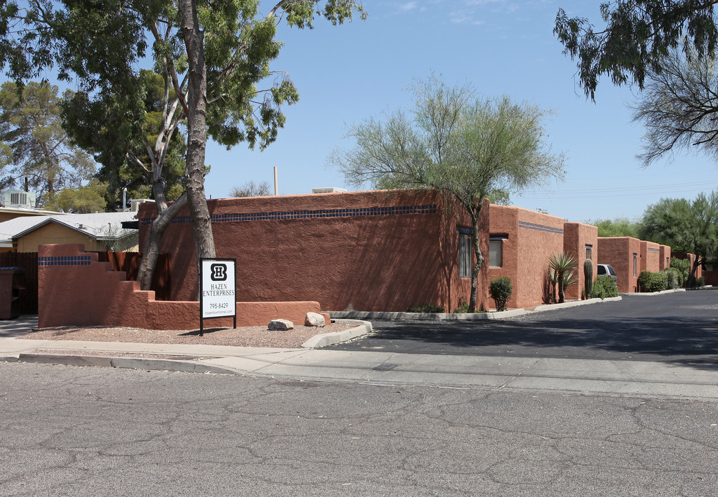 1701-1711 E Hedrick Dr in Tucson, AZ - Foto de edificio