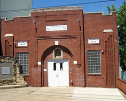 379 S Bouquet St, Unit 2 in Pittsburgh, PA - Foto de edificio - Building Photo