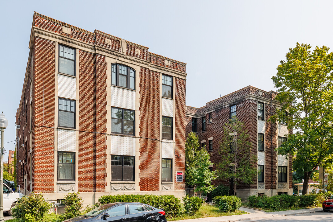 5-7 Park P'ace in Westmount, QC - Building Photo