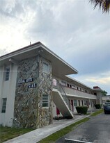 5165 W Flagler St in Coral Gables, FL - Building Photo