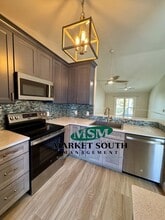102 Tabby Ln in Wilmington Island, GA - Building Photo - Building Photo