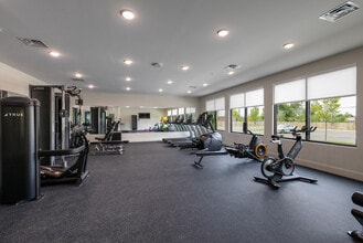 Studios340 - All Inclusive Pricing in Lexington, KY - Foto de edificio - Interior Photo