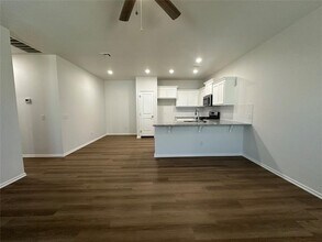 11501 Mackenzie Wy in Yukon, OK - Building Photo - Building Photo