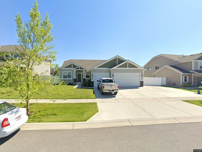 4342 Magrath Dr in Coeur d'Alene, ID - Building Photo - Building Photo
