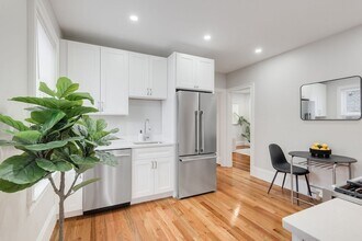 38 Dorset St, Unit 3 in Boston, MA - Building Photo - Building Photo