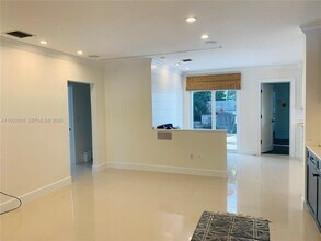 4218 Braganza Ave in Miami, FL - Building Photo - Building Photo