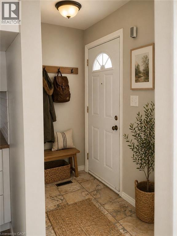 307 Dunsmure Rd in Hamilton, ON - Building Photo - Building Photo