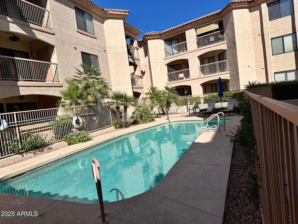 16631 E El Lago Blvd in Fountain Hills, AZ - Building Photo