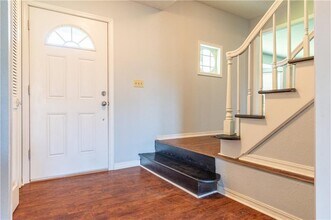 5168 E Blue Orchard St in Fayetteville, AR - Building Photo - Building Photo