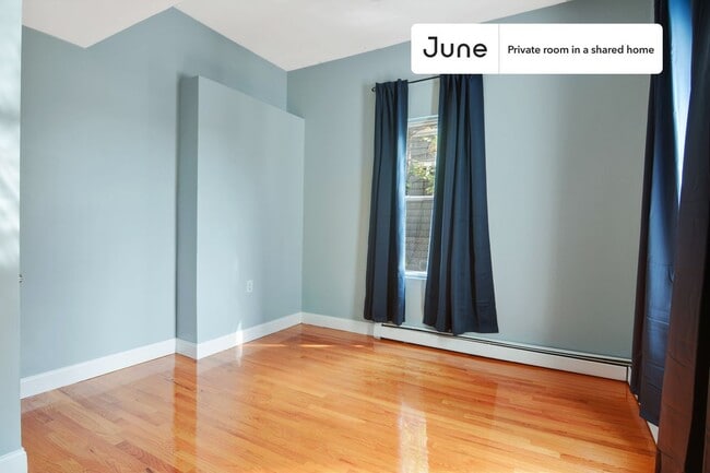 property at 21 Highgate St
