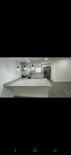 7115 Dellwood Dr, Unit A- in Tampa, FL - Building Photo - Building Photo