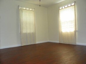 9703 Narragansett Pkwy in College Park, MD - Foto de edificio - Building Photo