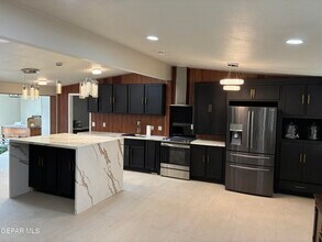 8316 W H Burges Dr in El Paso, TX - Building Photo - Building Photo