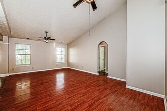 2043 Glendora Dr in Indianapolis, IN - Building Photo - Building Photo