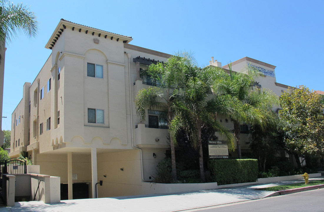 Verona Villas in Studio City, CA - Foto de edificio