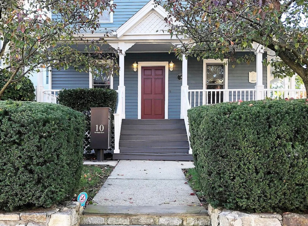 10 Haviland St in Norwalk, CT - Building Photo