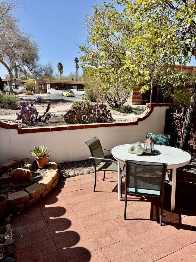 457 S Paseo Quinta in Green Valley, AZ - Building Photo - Building Photo