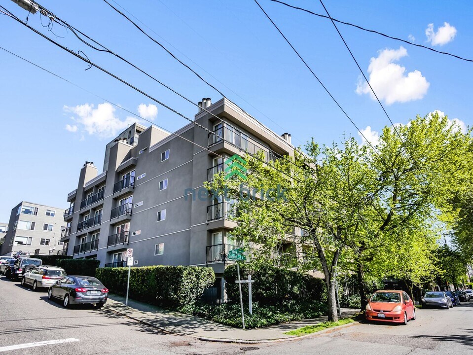 511 E Roy St in Seattle, WA - Foto de edificio