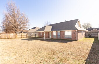 11003 E 95th Pl N in Owasso, OK - Building Photo - Building Photo