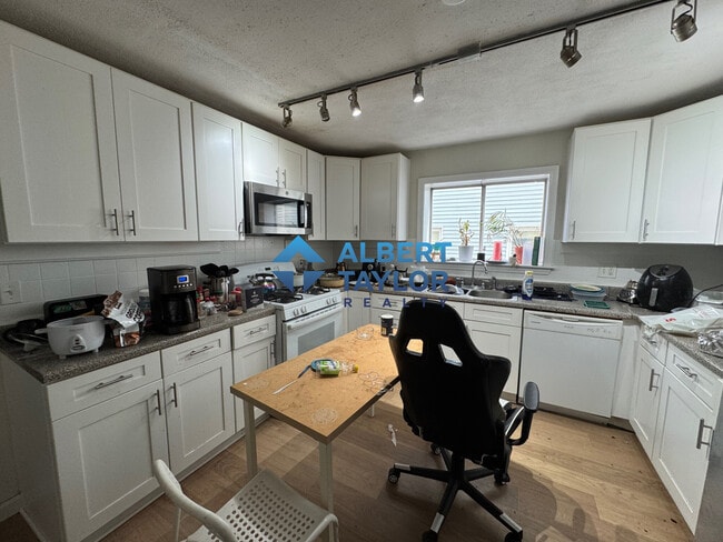 99 Marion St, Unit 1