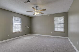 5205 Orange St in Pearland, TX - Building Photo - Building Photo