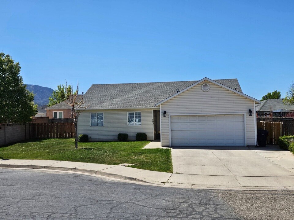 593 W 1475 N in Cedar City, UT - Building Photo