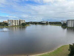 3091 N Course Dr in Pompano Beach, FL - Building Photo - Building Photo