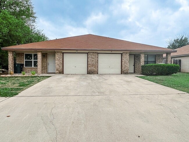 402 Alpine St