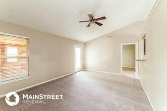 9625 Combs Ln in Louisville, KY - Foto de edificio - Building Photo