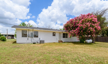 15501 Farm to Market 1325 rd in Austin, TX - Building Photo - Building Photo