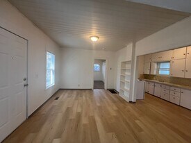 217 S 18th Ave in Yakima, WA - Building Photo