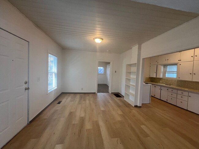 property at 217 S 18th Ave