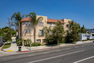 4854 Laurel Canyon Blvd in Valley Village, CA - Foto de edificio - Primary Photo