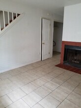 1102 Verde Dr in Bryan, TX - Building Photo - Building Photo