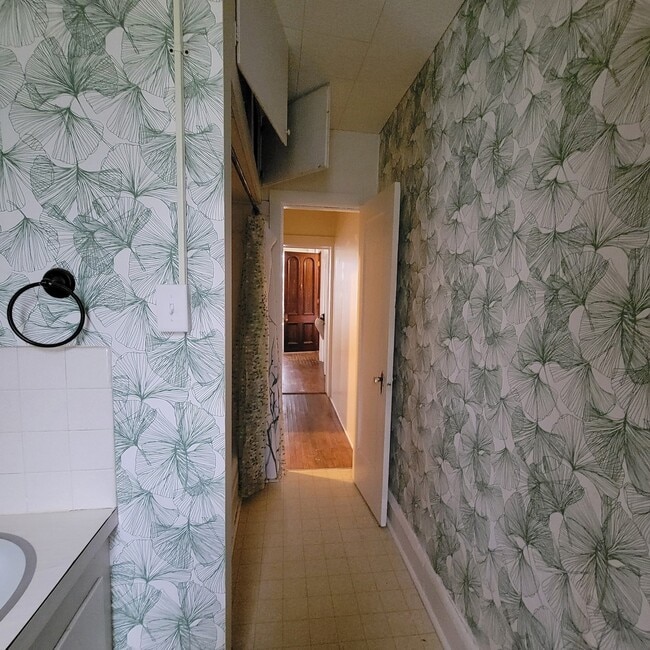 property at 8 N Williams St