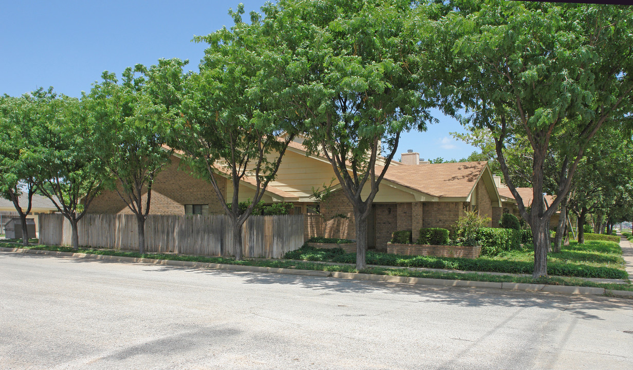 6702-6826 Frankford Ave in Lubbock, TX - Building Photo