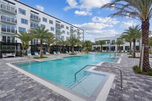 2095 W Atlantic Ave in Delray Beach, FL - Building Photo