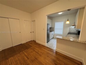 3237 SW 4th St in Miami, FL - Building Photo - Building Photo