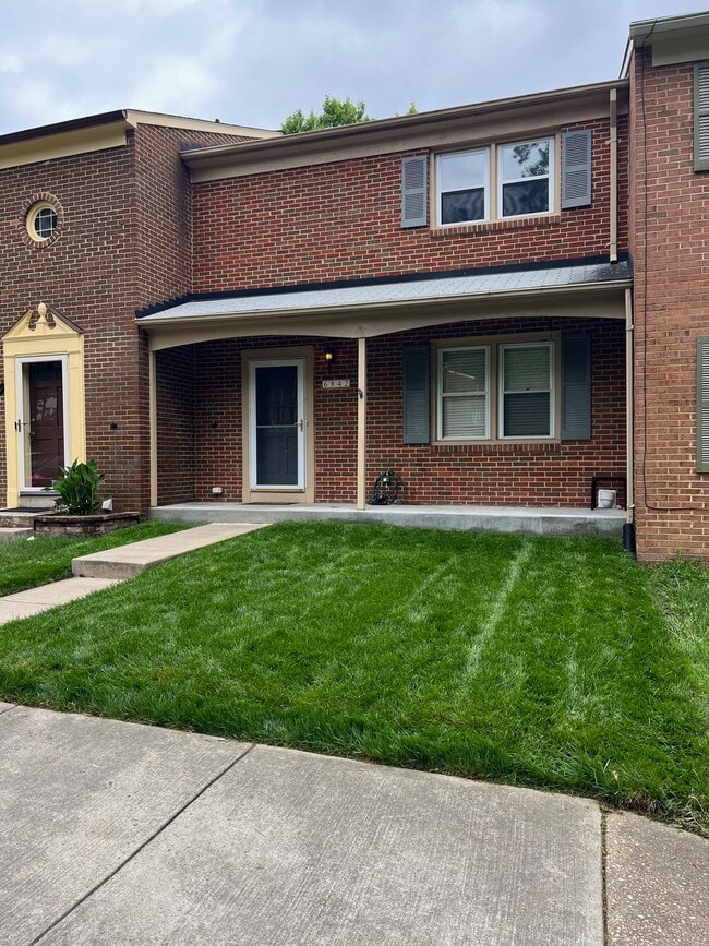 6842 Dina Leigh Ct in Springfield, VA - Building Photo - Building Photo