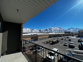 Payson Point in Payson, UT - Building Photo