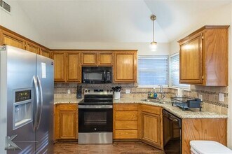 3158 Valley Forge Rd in Abilene, TX - Building Photo - Building Photo