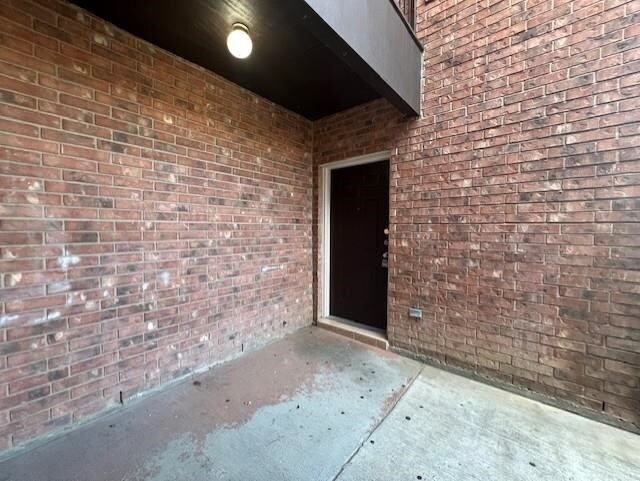 1001 E Travis St in Laredo, TX - Foto de edificio - Building Photo