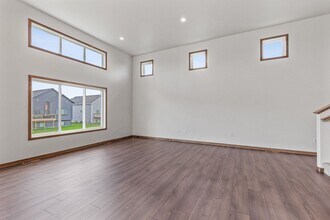 2714 10th St W in West Fargo, ND - Building Photo - Building Photo