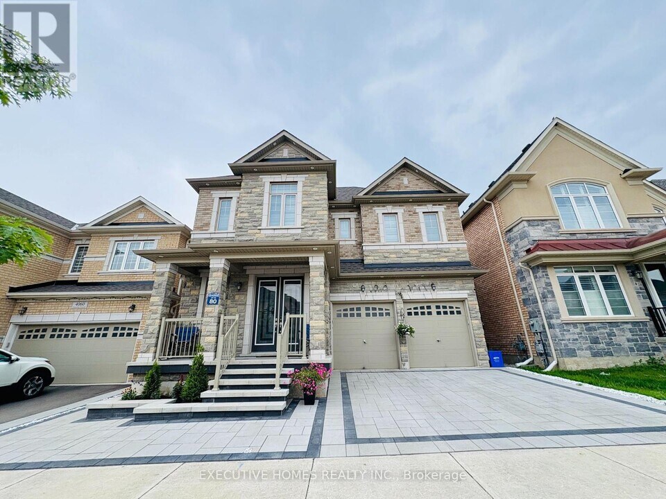 4056 Channing Cres in Oakville, ON - Building Photo