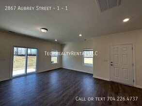 2867 Aubrey St in Monroe, NC - Building Photo - Building Photo