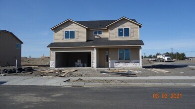 4208 W Heaverlo Dr in Moses Lake, WA - Building Photo - Building Photo