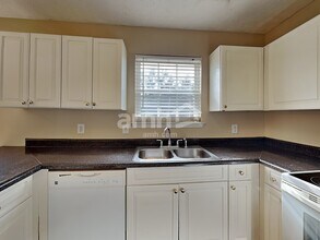 884 Pin Oak Dr in Nashville, TN - Foto de edificio - Building Photo