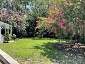 920 E Victory Dr in Savannah, GA - Building Photo - Building Photo